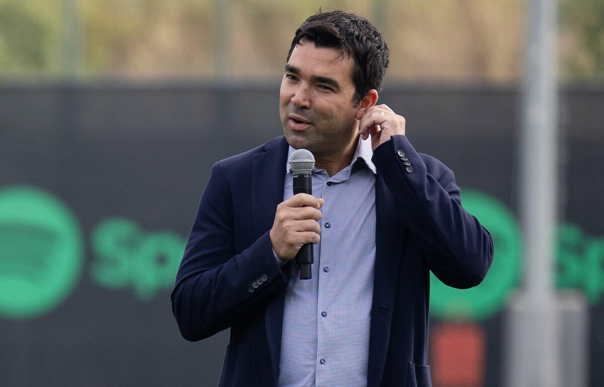 バルセロナのSDを務めるデコ氏