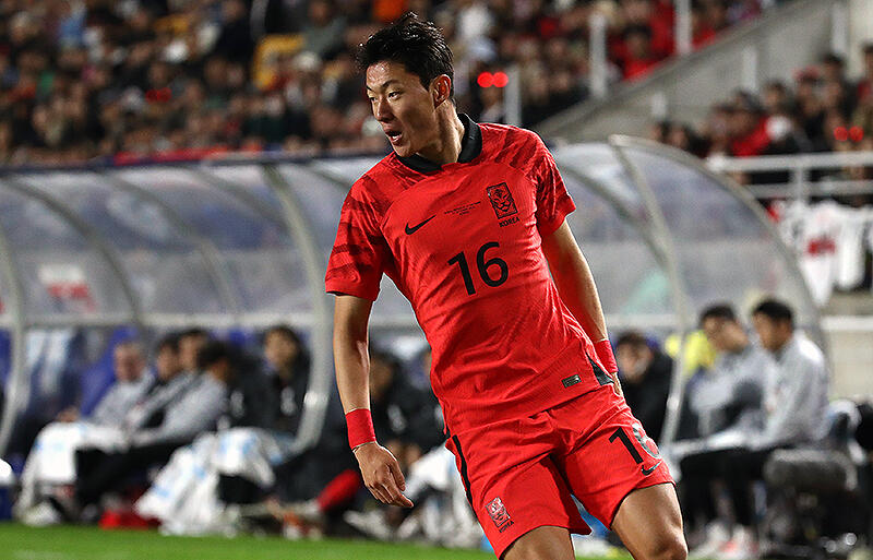 苦境のファン・ウィジョはトルコで再起図る