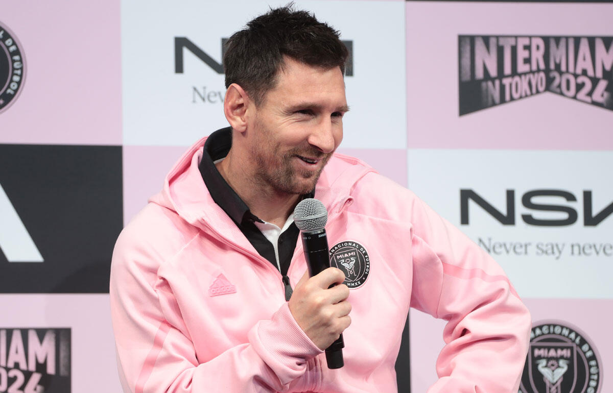 記者会見に登場したリオネル・メッシ