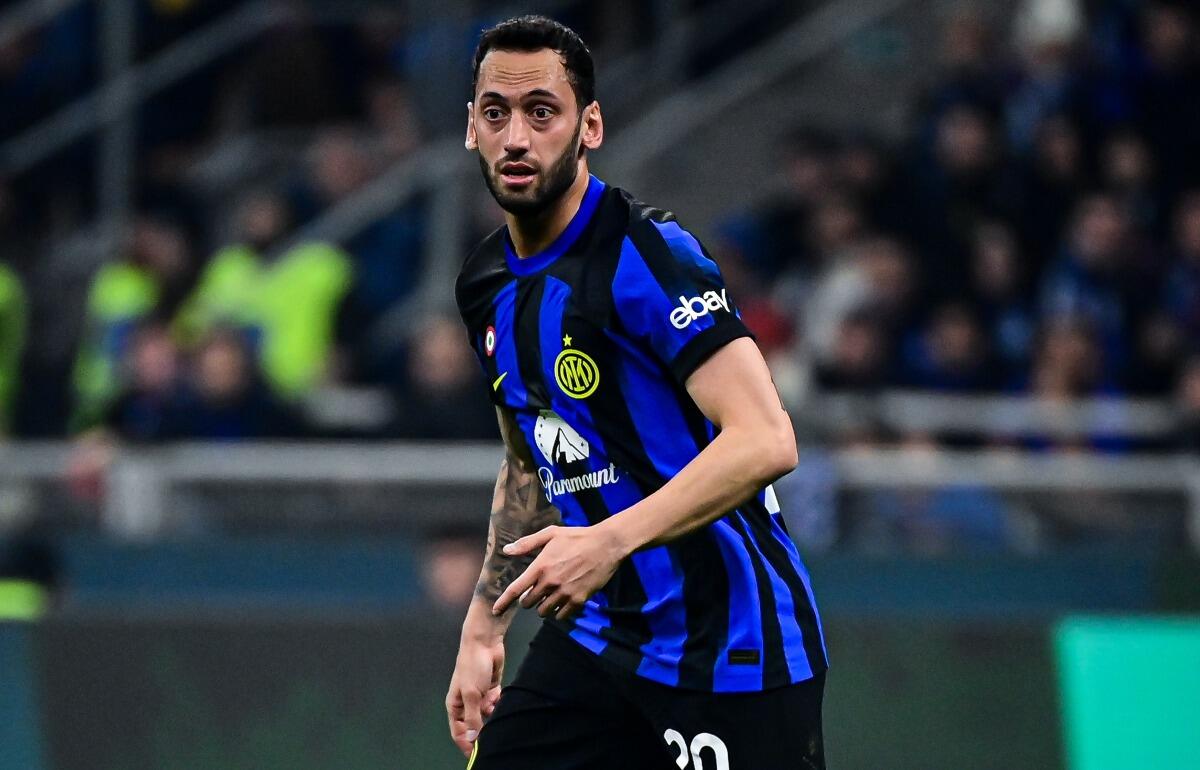 インテルのトルコ代表MFハカン・チャルハノール