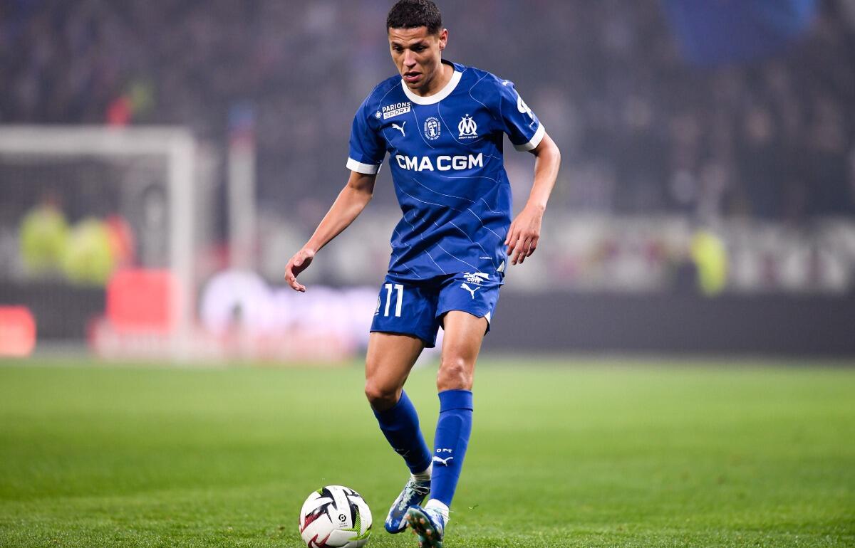 キックオフゴールを狙ったマルセイユMFアミーヌ・アリ