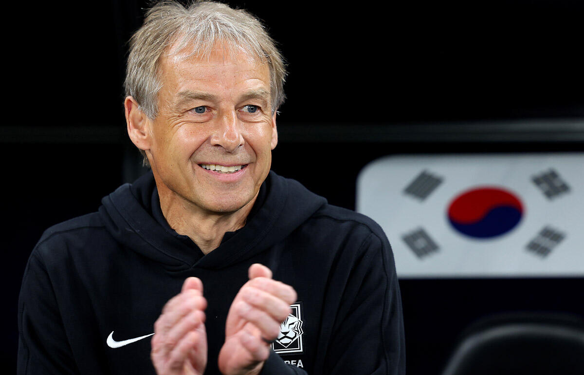 笑顔が批判を受けているクリンスマン監督