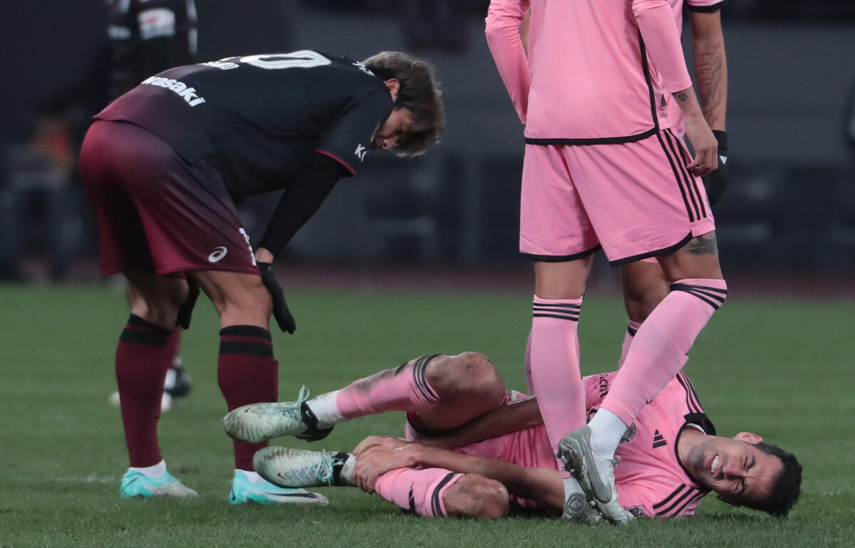 苦悶の表情を浮かべるインテル・マイアミのMFセルヒオ・ブスケッツ