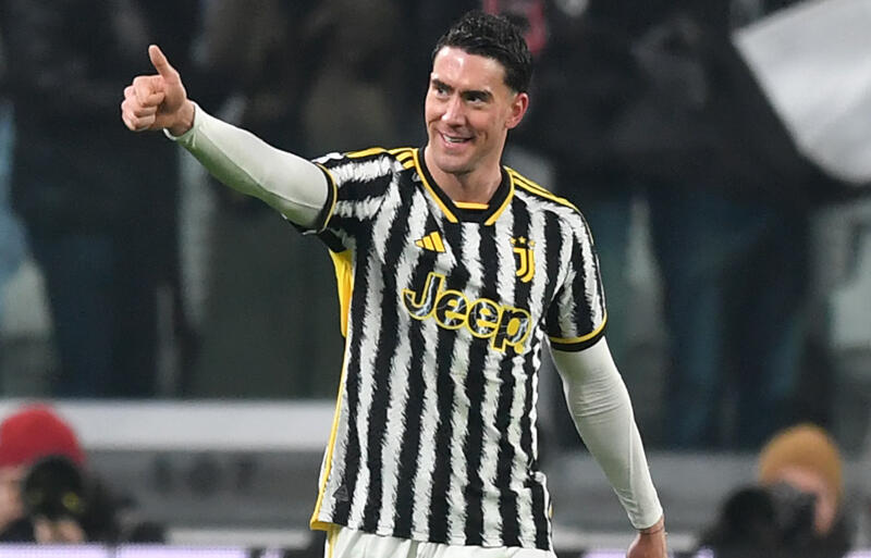 月間最優秀選手に選出されたヴラホビッチ