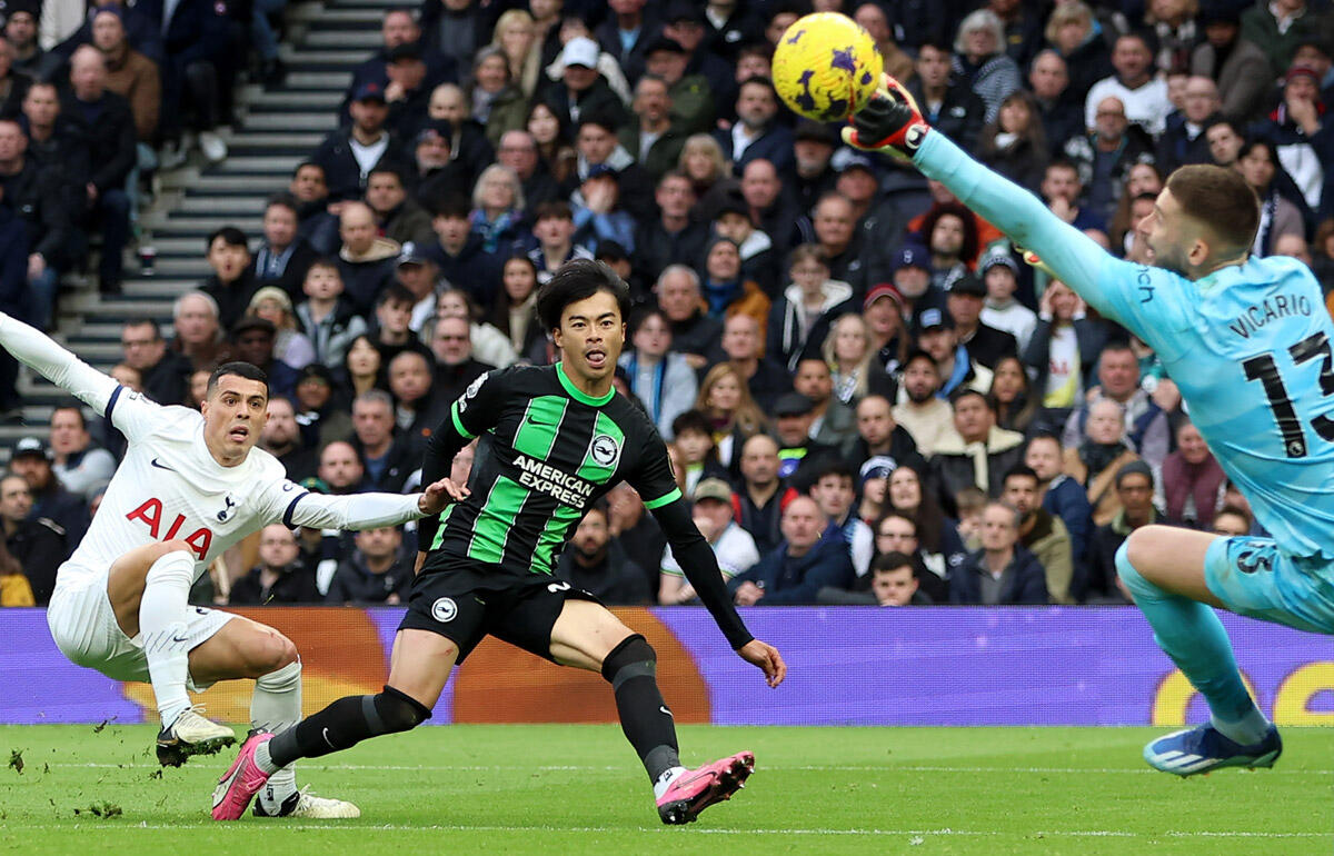 復帰戦でフル出場の三笘薫