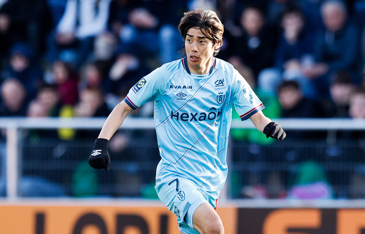 守備でも貢献した伊東純也