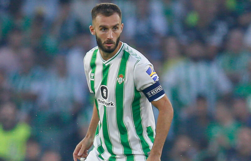 新契約にサインしたペッセージャ