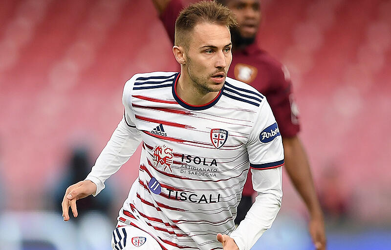 ログが7年半ぶりに古巣帰還