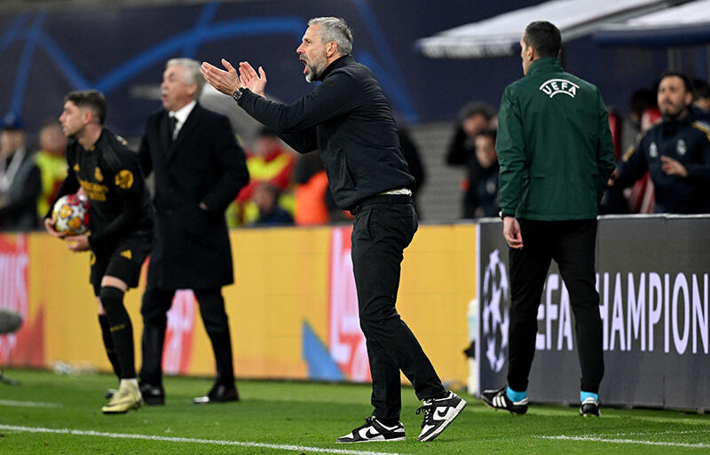 マルコ・ローゼ監督が敗戦に落胆