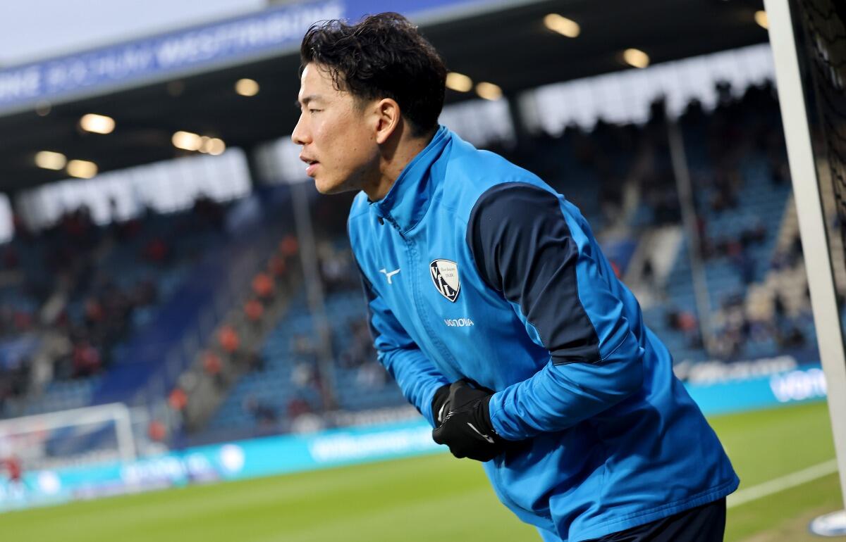 ボーフムの日本代表FW浅野拓磨