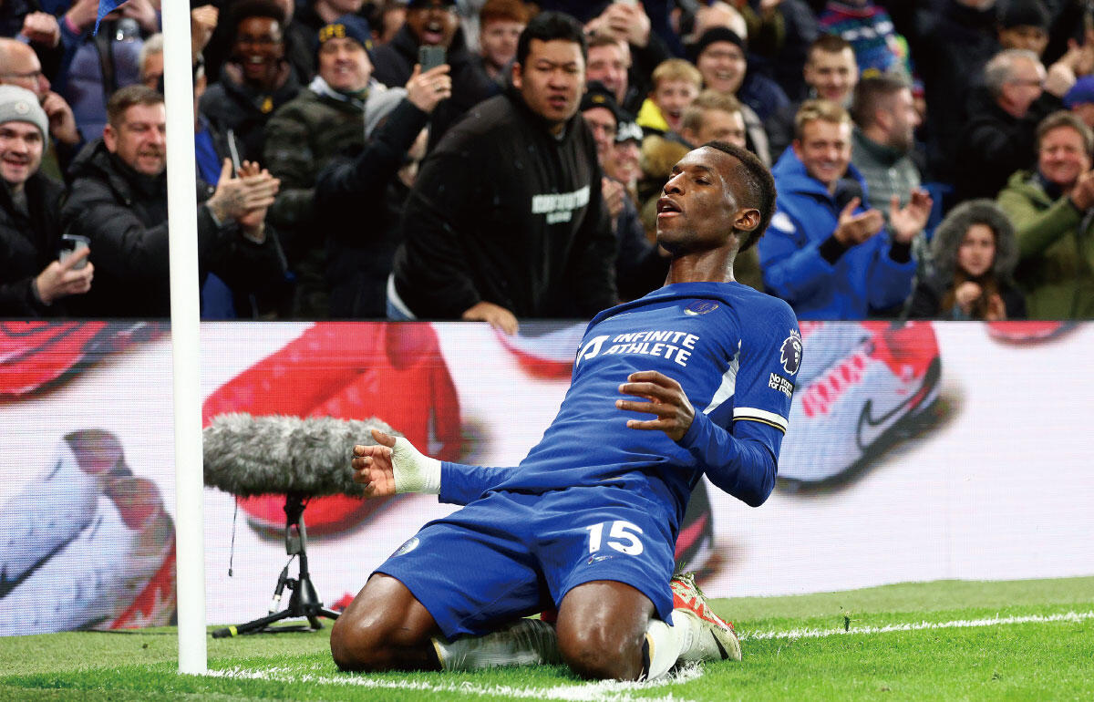 スピード豊かなストライカー、ニコラス・ジャクソン(22)