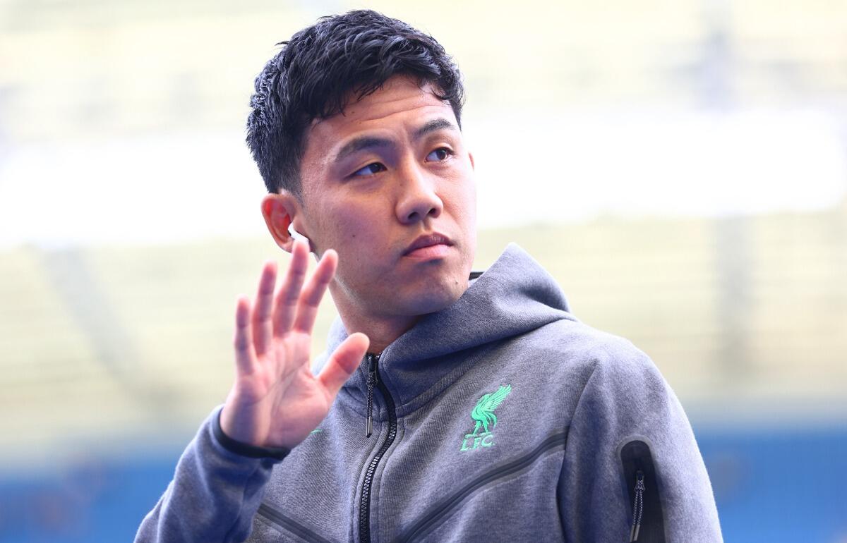 私服も注目を集めたリバプールの日本代表MF遠藤航