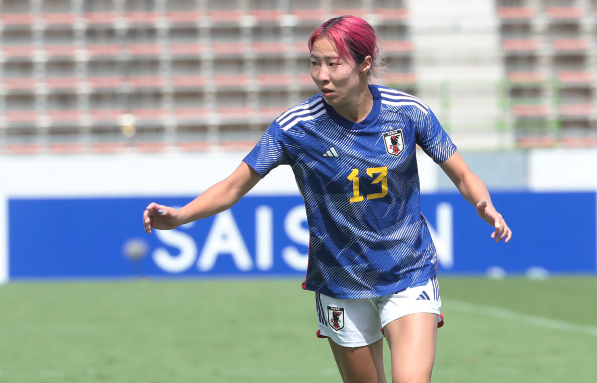 左ヒザを負傷した遠藤純