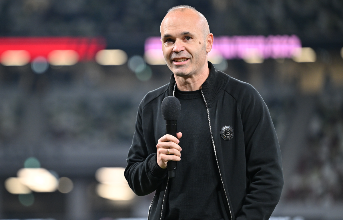 現在はエミレーツ・クラブでプレーするアンドレス・イニエスタ