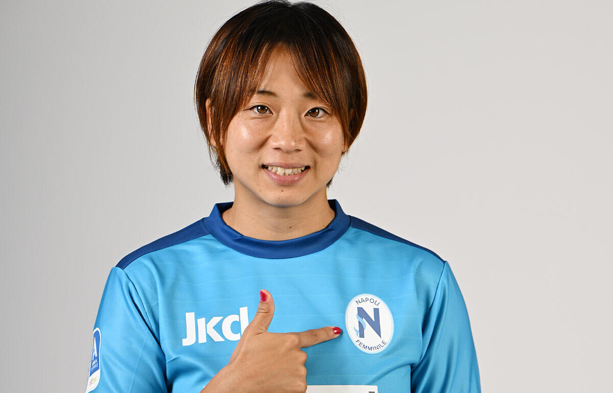 ナポリでプレーする小林海青