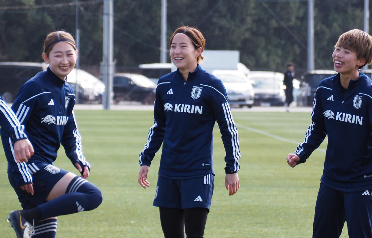 リラックスした表情を見せるなでしこジャパンMF北川ひかる