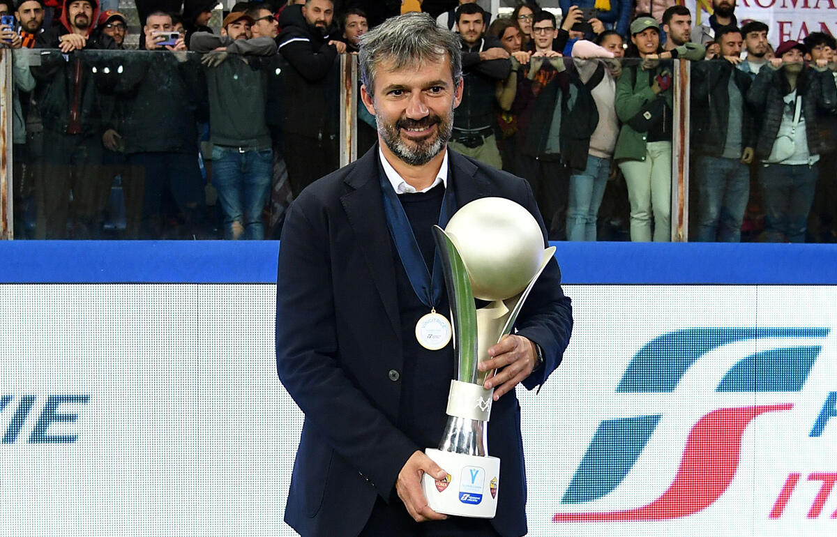 ローマとの契約延長が発表されたスプーニャ監督