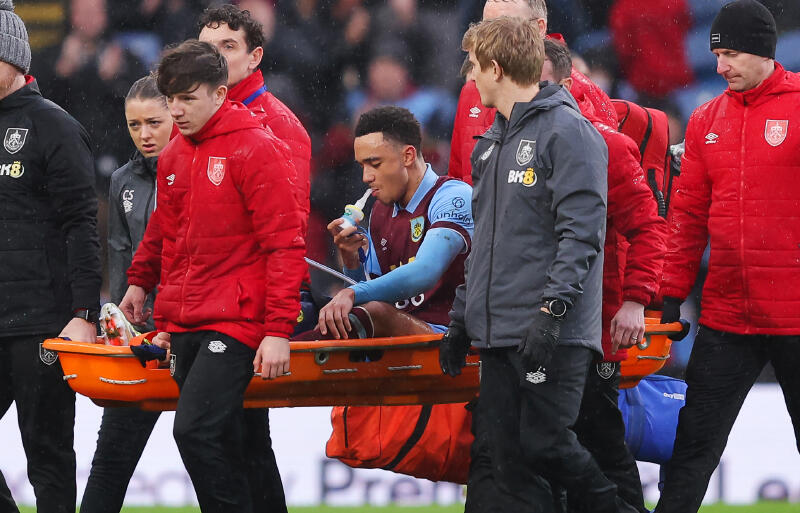 バーンリーMFラムジーが重傷。