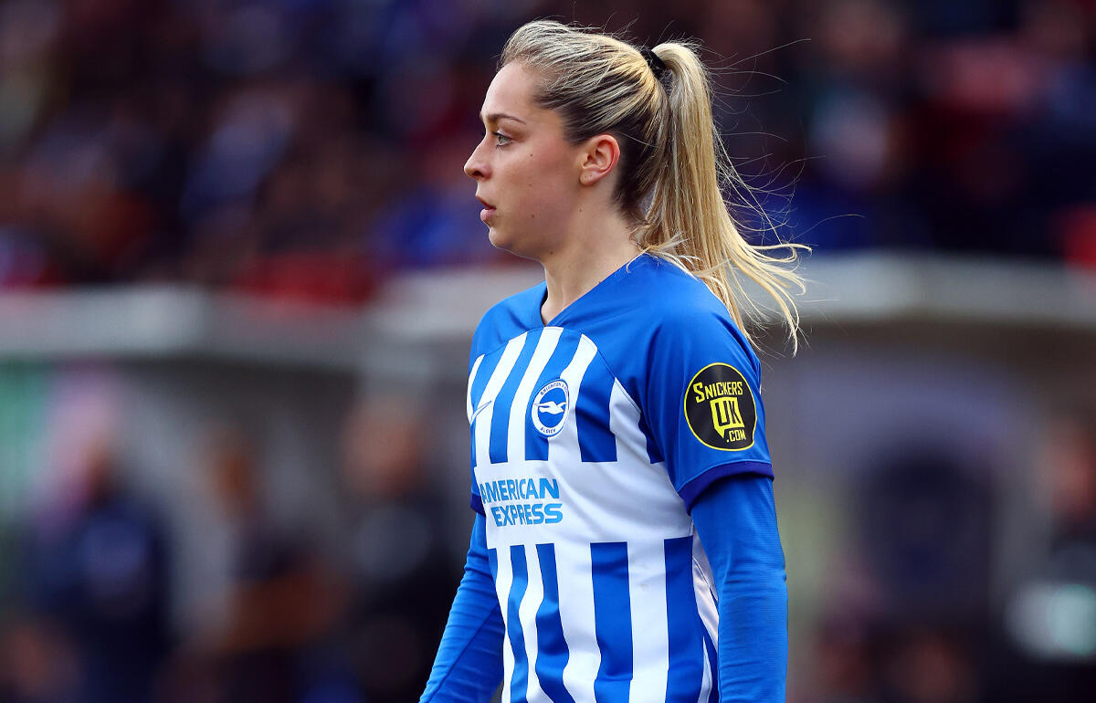 ブライトンのDFポピー・パティンソン