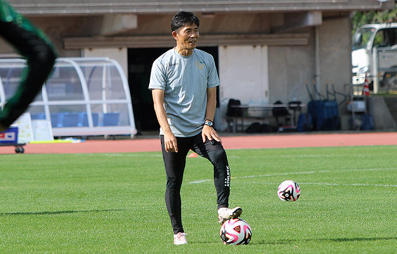 横浜FMとの今季初陣に臨む城福浩監督