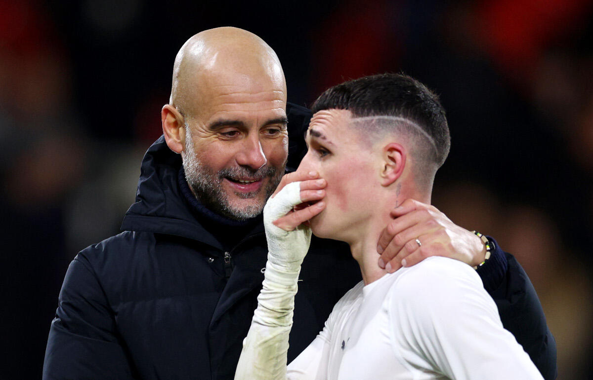 フォーデン(右)を絶賛したグアルディオラ監督