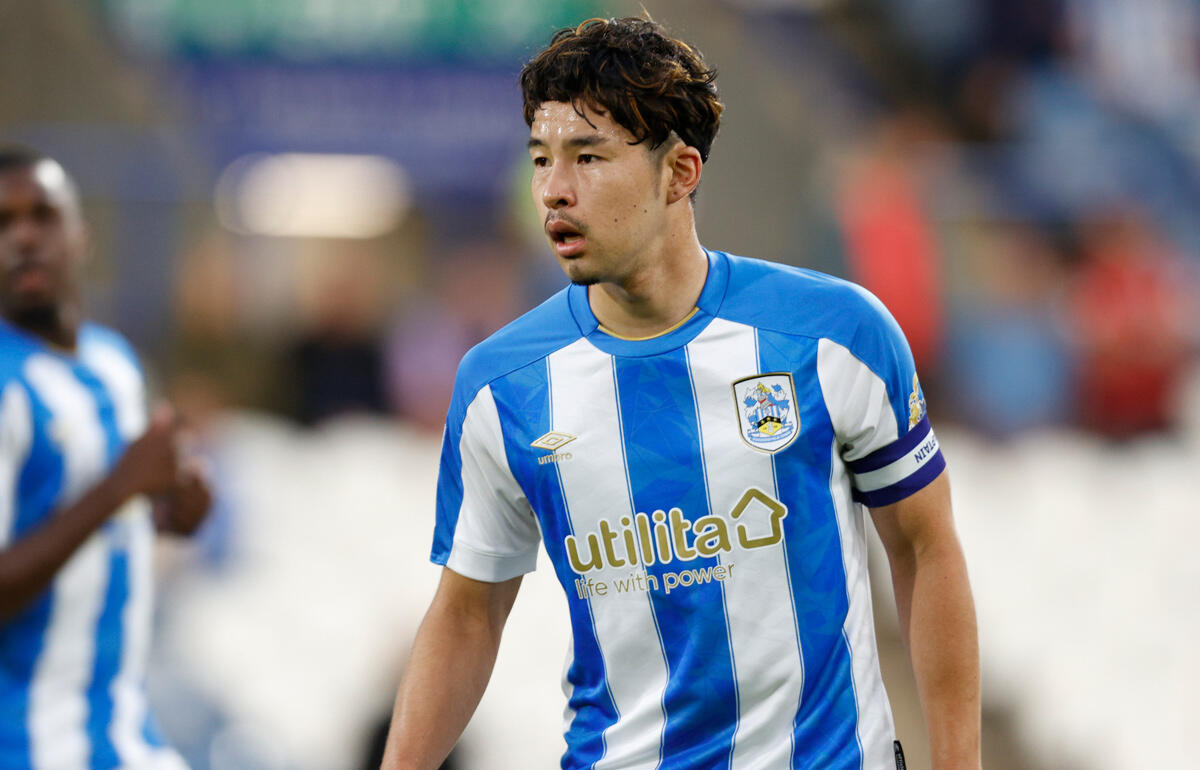 好クロスでゴールを導いたハダースフィールド・タウンの日本代表DF中山雄太