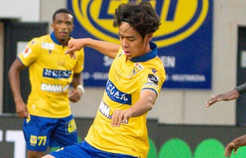 決勝点を挙げたシント=トロイデンの伊藤涼太郎