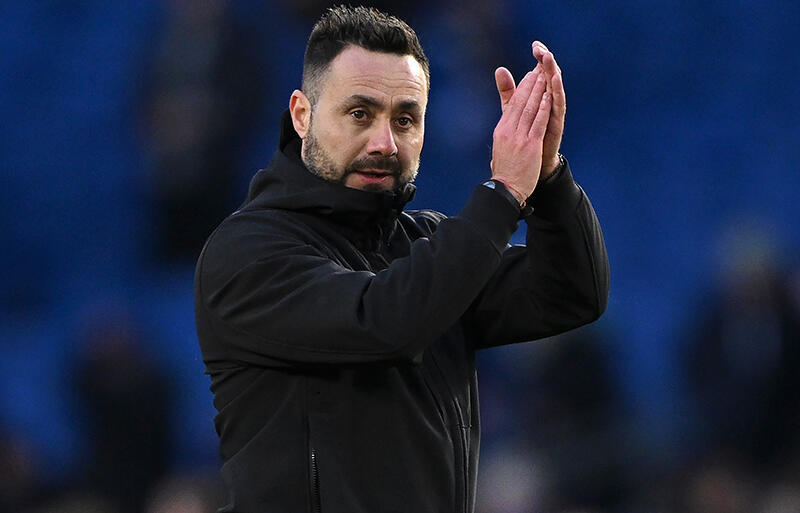 多くのビッグクラブが関心を寄せるロベルト・デ・ゼルビ監督