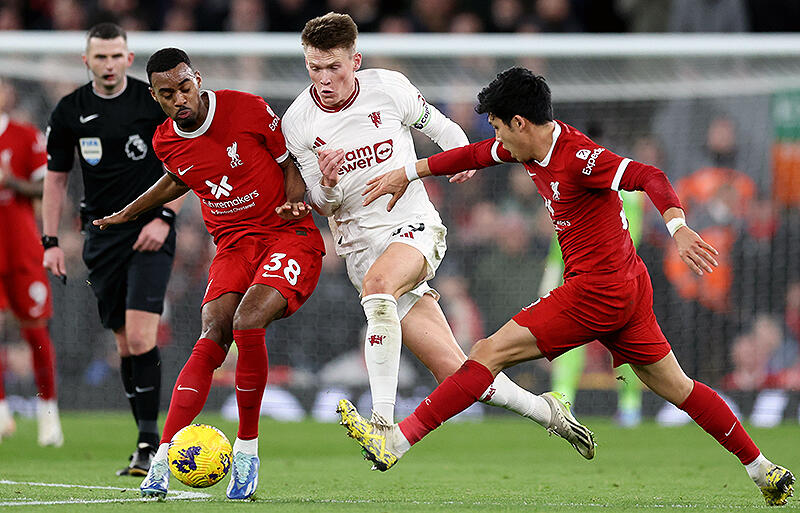 ベスト4懸けたユナイテッドvsリバプール