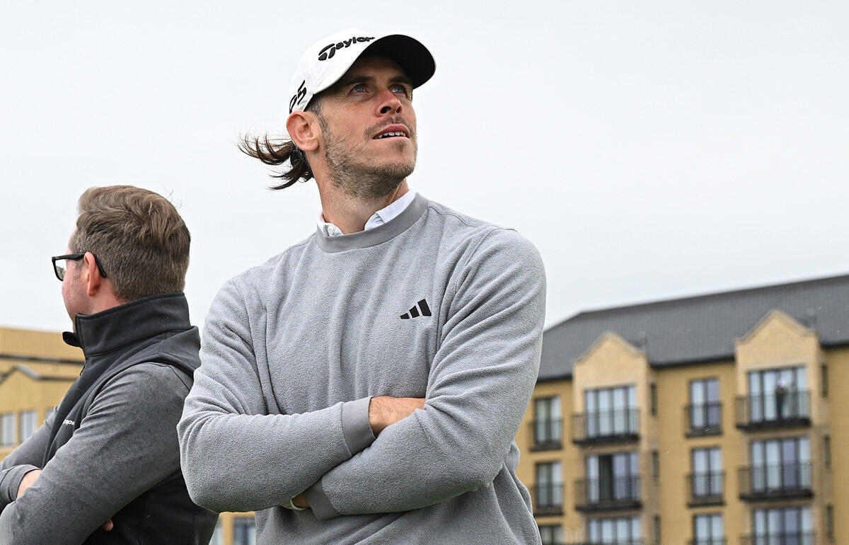 ベイルは引退後もゴルフに興じている