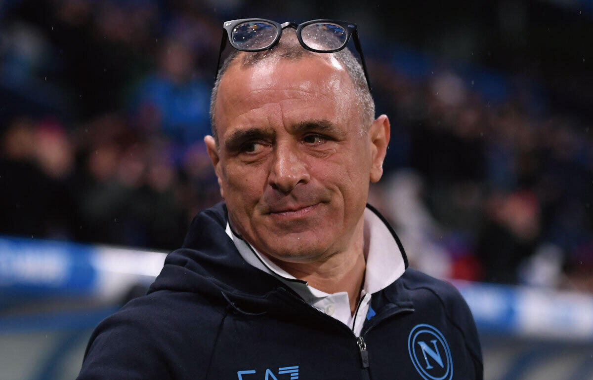 スロバキア代表とナポリを兼任しているカルツォーナ監督