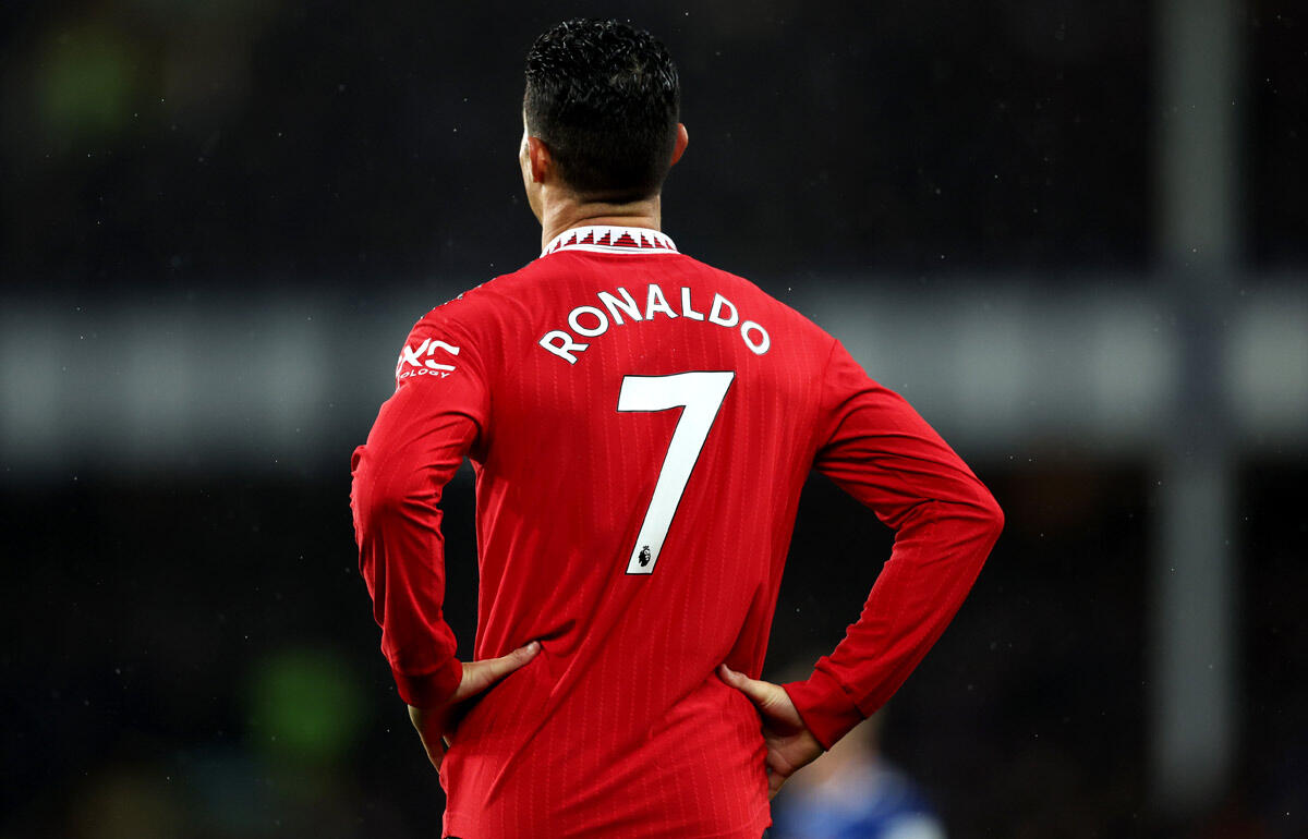 ロナウド　直筆サインユニフォーム　ポルトガル代表2020 ホームユニフォーム ロナウド直筆サイン入りポルトガル代表2020ホームユニフォーム