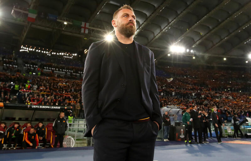 ブライント戦で指揮を執るローマのデ・ロッシ監督。