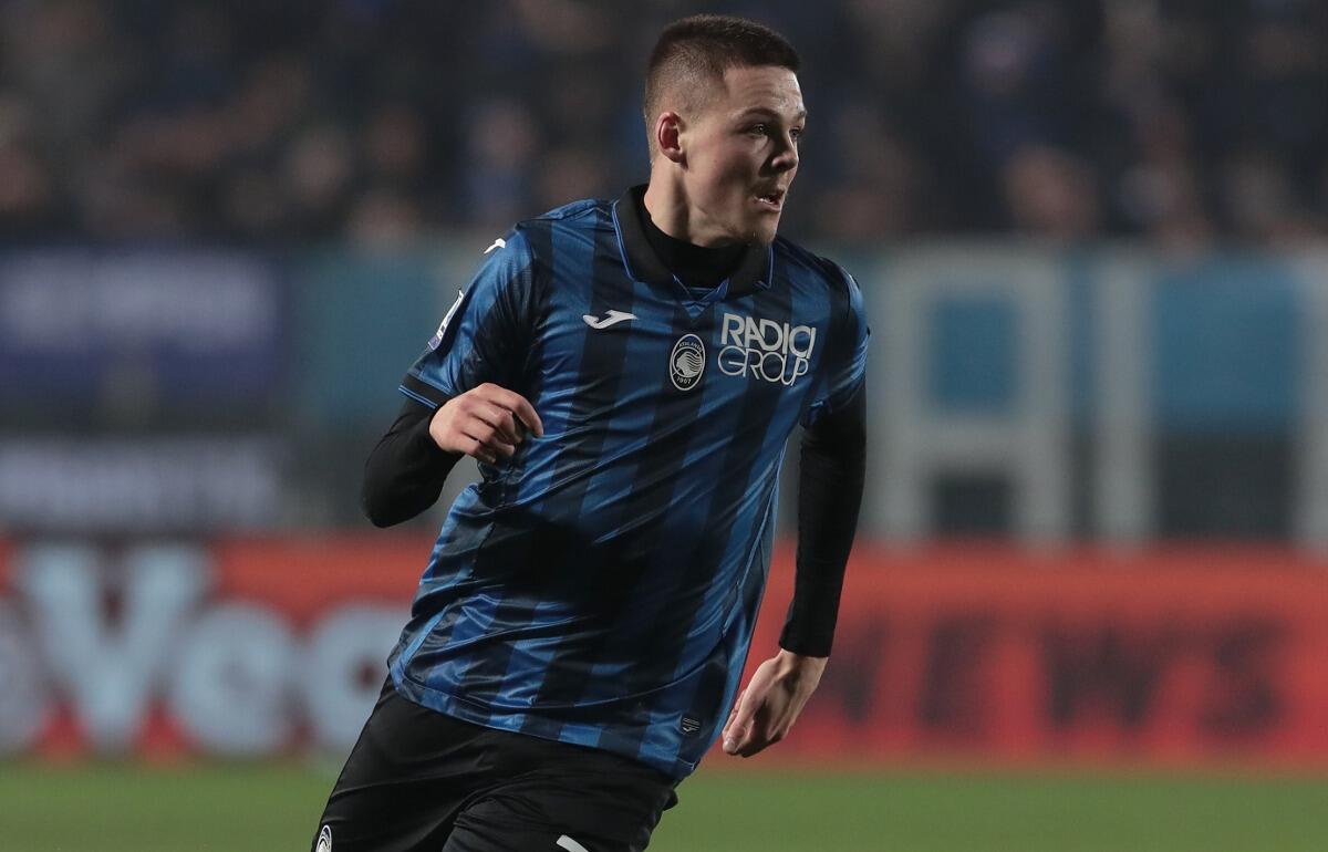 アタランタのスウェーデン代表DFエミール・ホルム