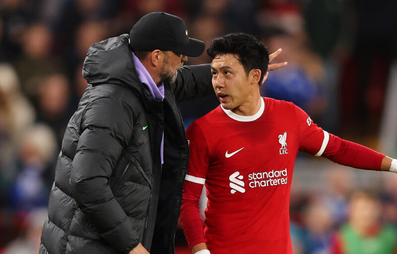 リバプールのクロップ監督と遠藤航。