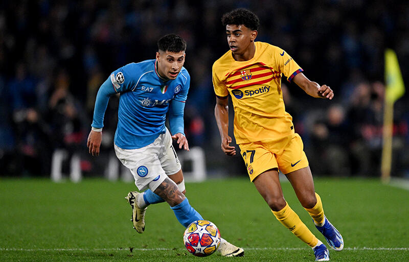 バルサvsナポリ、勝ち上がるのは