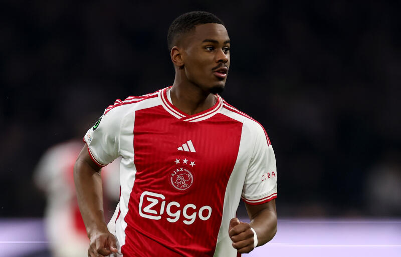 アヤックスでプレーするハト。