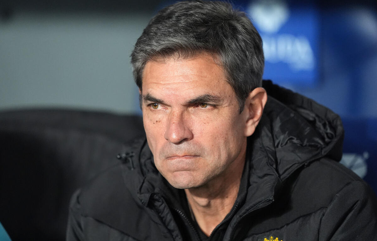 敗戦を悔やむカディスのペジェグリーノ監督