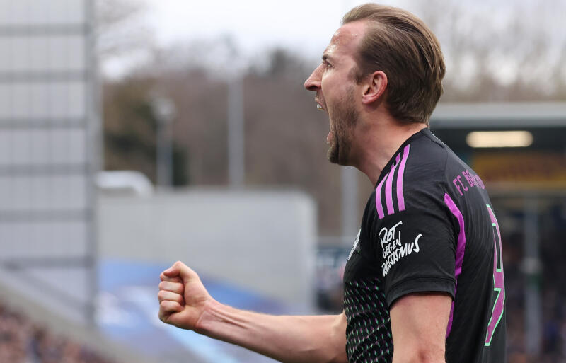 ゴール記録で雄叫びのケイン。