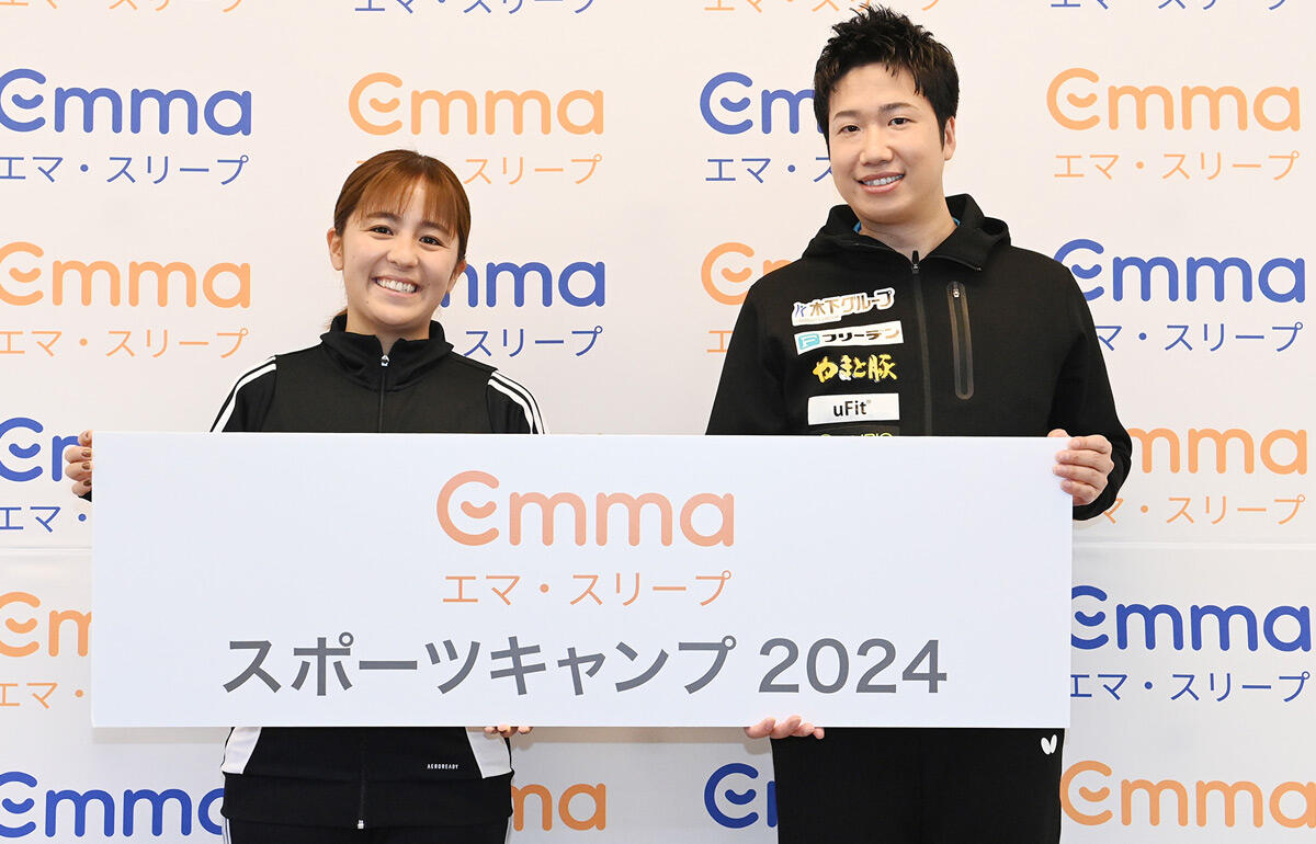 イベントに参加した岩渕真奈さん(左)と水谷隼さん