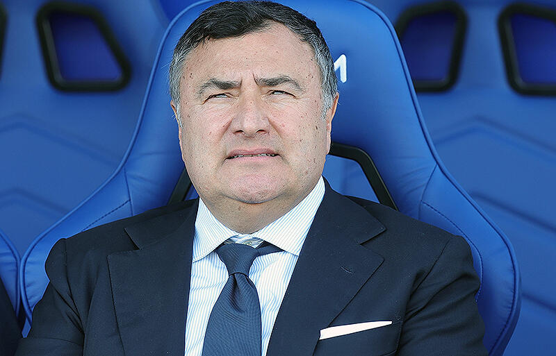 集中治療室での治療続くバローネ氏