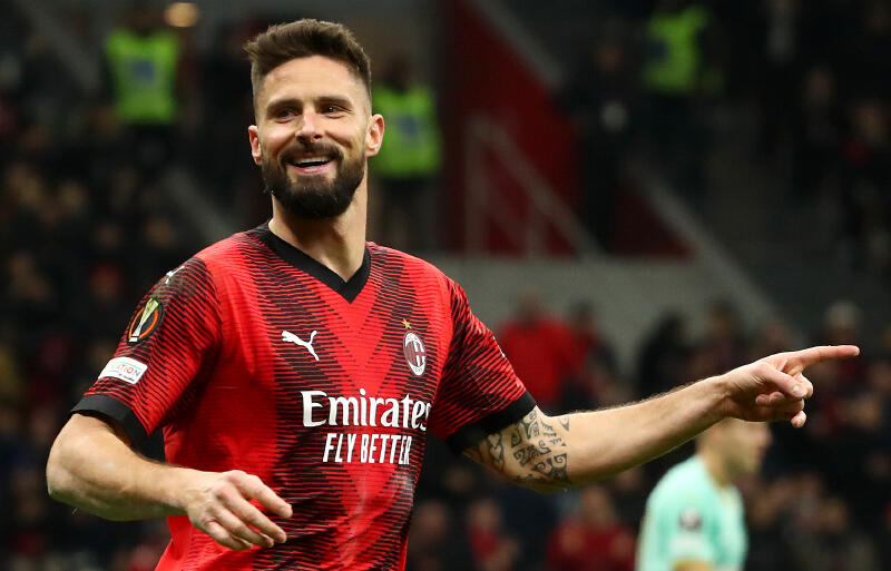 ミランFWジルー。