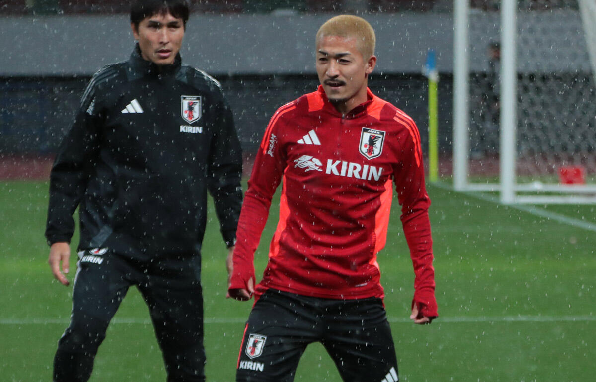 金髪に変更された前田大然