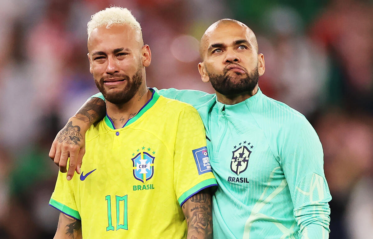 ネイマールがアウベスを救済か