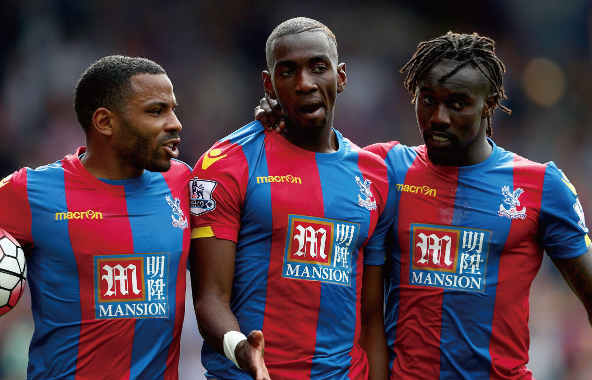 知る人ぞ知るドリブラー、ヤニク・ボラシエ(中央)