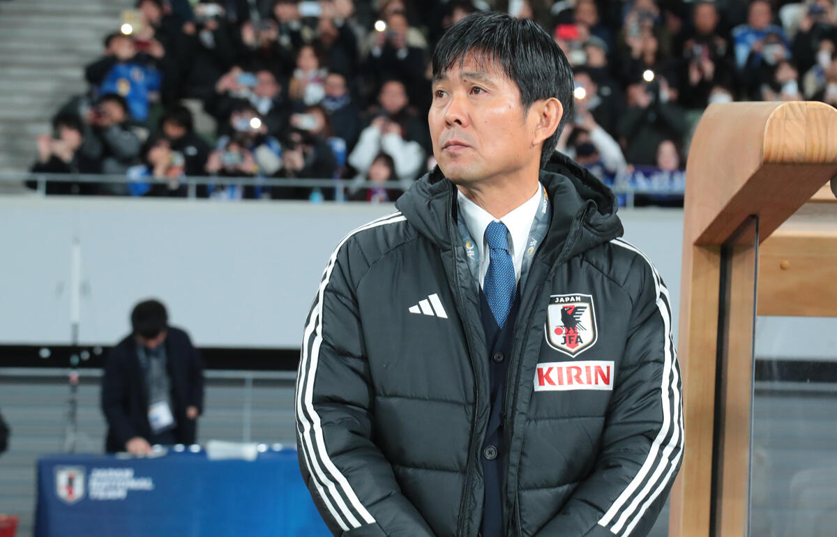 北朝鮮戦の勝利を称えた森保一監督