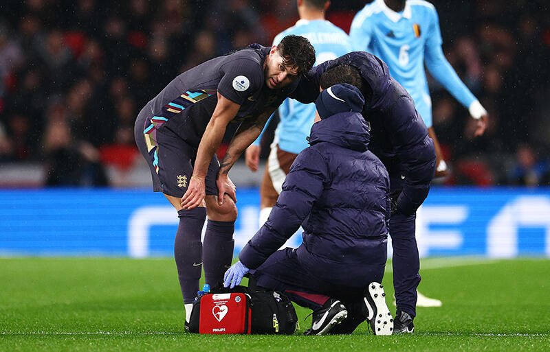 DFジョン・ストーンズはベルギー代表戦で負傷交代に…