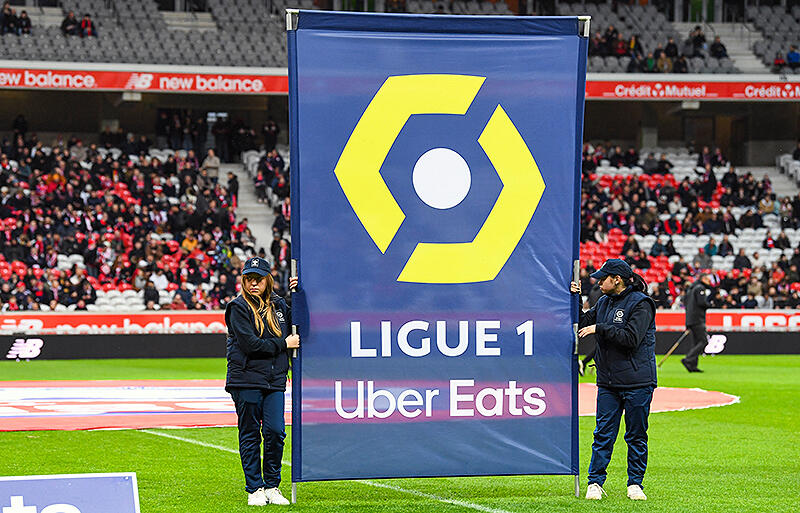 現在は六角形をモチーフにしたロゴを使っているリーグ・アン