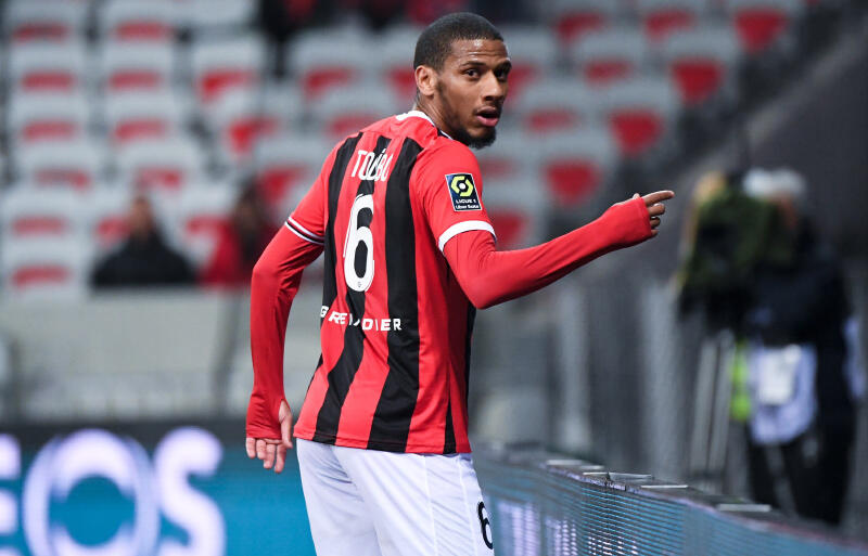 ニースでプレーするトディボ。