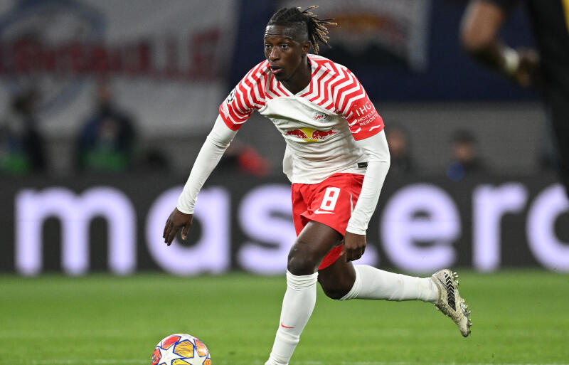 契約延長にサインしたハイダラ